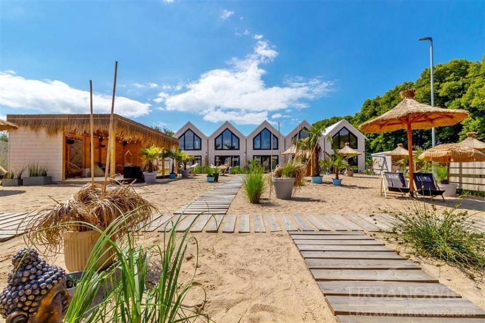 Lulu Holiday Resort Domki Z Podgrzewanym Basenem Mielno (Koszalin) Exterior foto