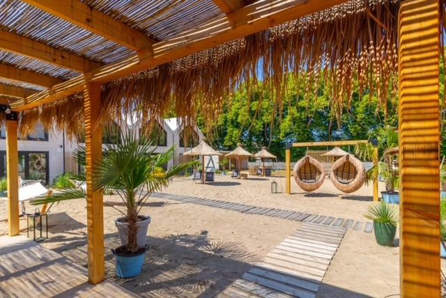 Lulu Holiday Resort Domki Z Podgrzewanym Basenem Mielno (Koszalin) Exterior foto
